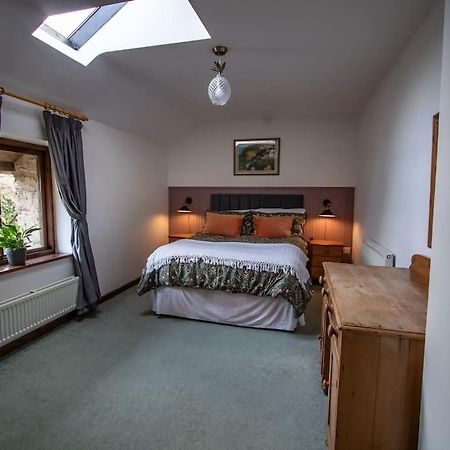 Villa The Wheelhouse At Hewish Mill Bittadon Esterno foto